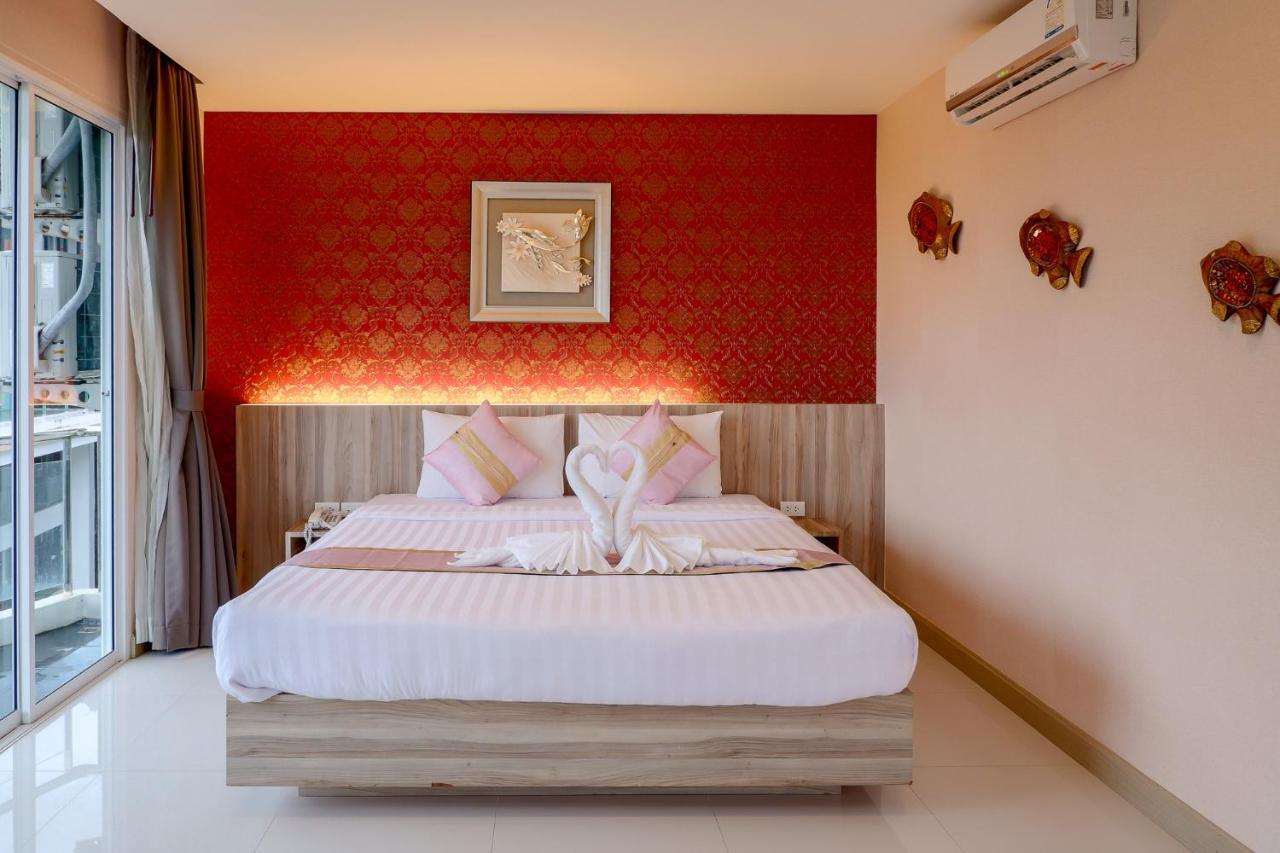 Di Pantai Boutique Beach Resort Patong Esterno foto