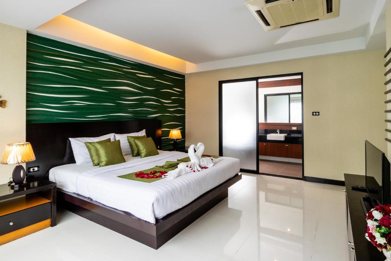 Di Pantai Boutique Beach Resort Patong Esterno foto